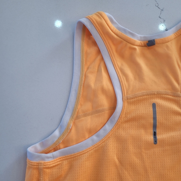 Nike Dri-Fit tank-top - women's size Small - Picture 10 of 15